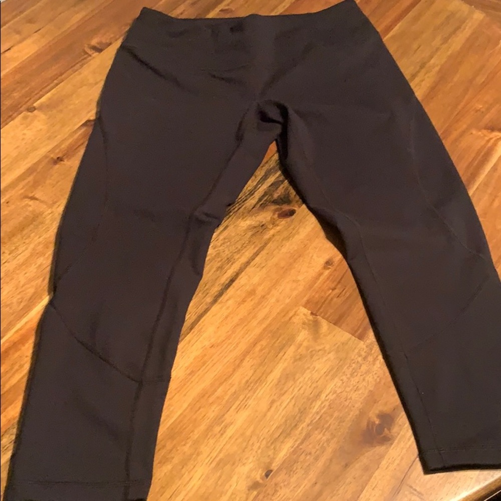 Zella Capris